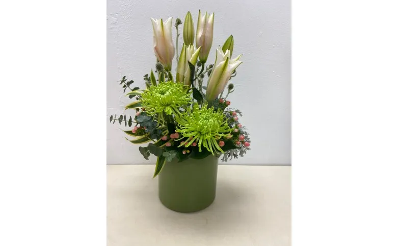 Western Floral Arrangement (II)